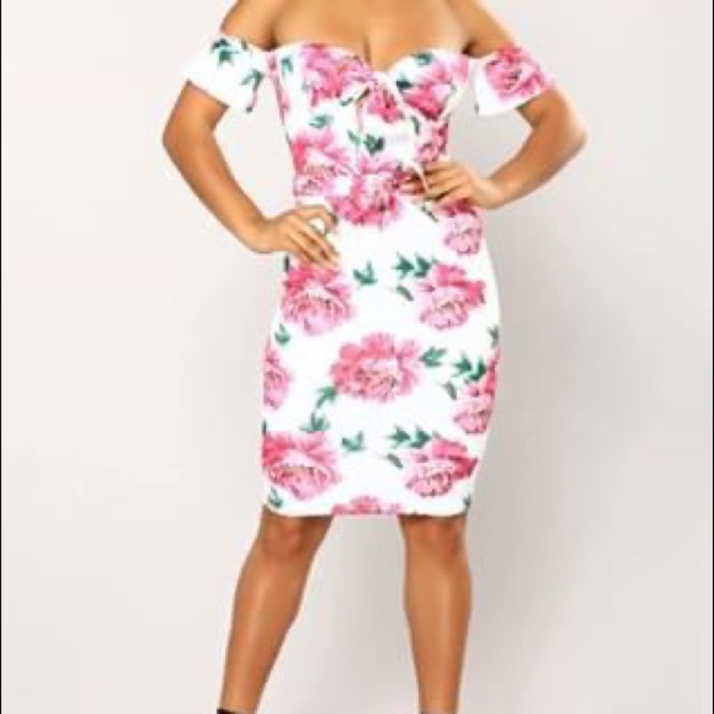 Flowery strapless dress